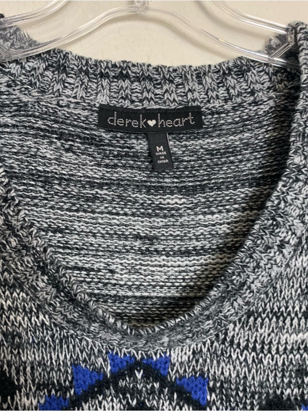 derek heart Gray and Blue Patterned Knit Sweater Medium - Picture 2 of 7